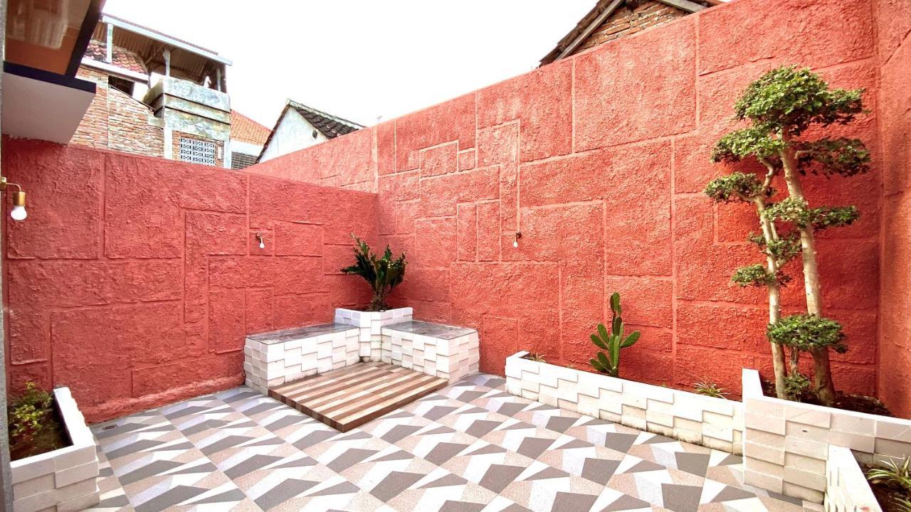 Good Feeling Ketapang Harbour Hostel Exterior foto