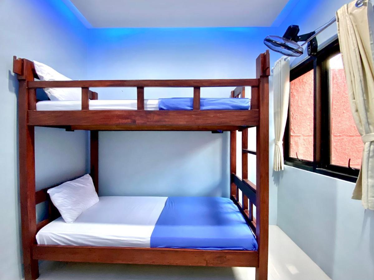 Good Feeling Ketapang Harbour Hostel Exterior foto