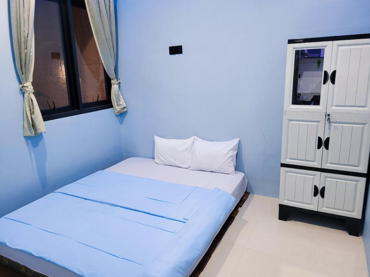 Good Feeling Ketapang Harbour Hostel Exterior foto